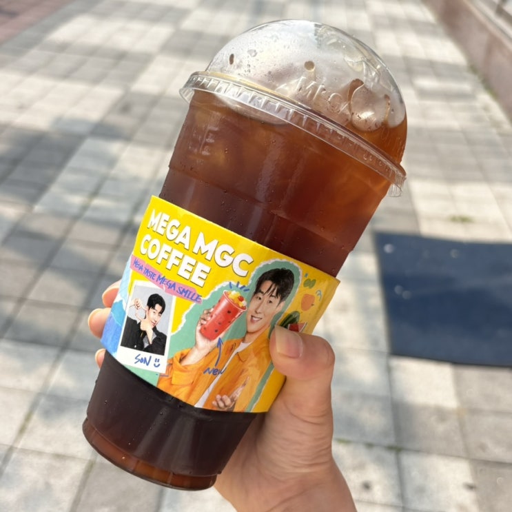  메가커피 헤이즐넛 아메리카노_고소한 향이 나는 달달한 아메리카노 추천