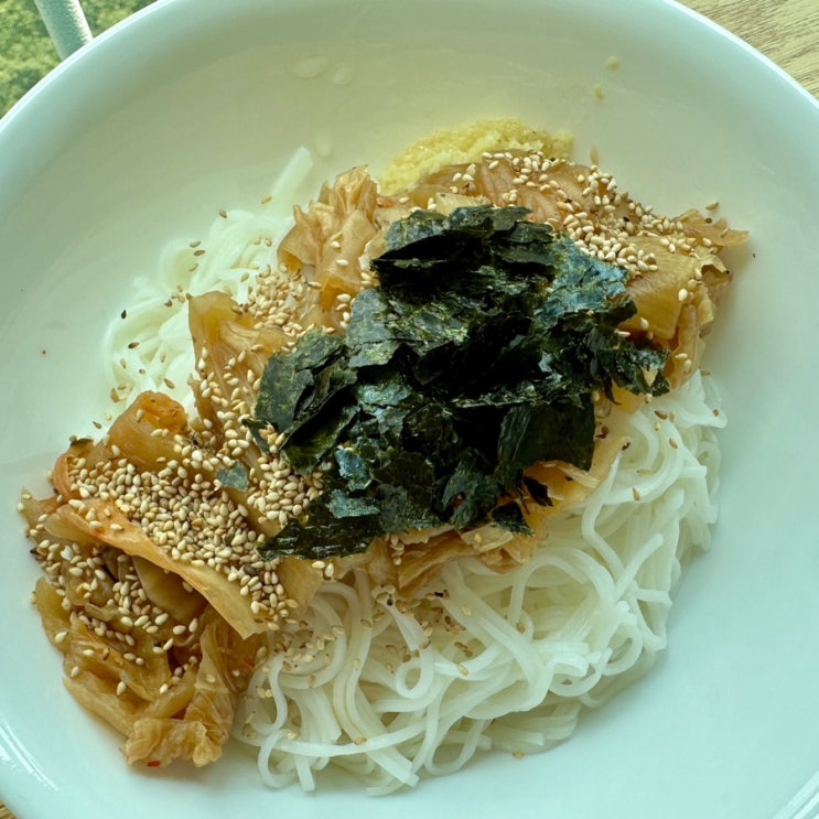  묵은지 간장비빔국수 레시피 간장 알룰로스 국수 쌀소면으로 건강하게