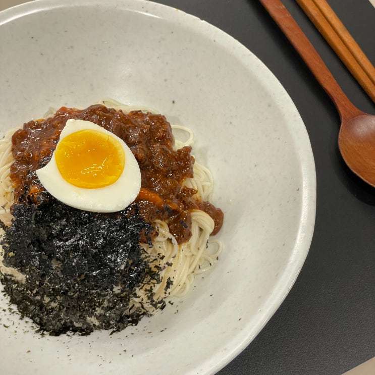  궁금해서 먹어 본 무인양품(MUJI) 지리산 흑돼지 비빔국수 후기, 무지 먹거리 쇼핑