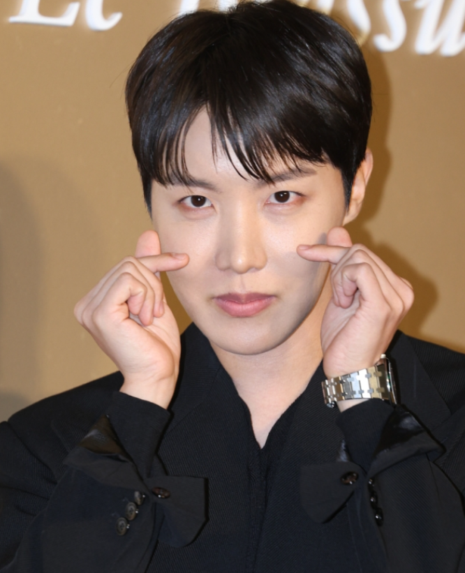 방탄소년단 <b>제이홉</b>, ‘<b>전참시</b>’ 전격 <b>출연</b>! 리얼 일상 예고... 