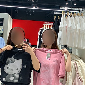 스파오 산리오 헬로키티 반팔 후기. 키티 티셔츠 가격 비교. 스파오 나안아 티셔츠.