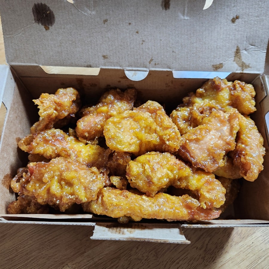 교촌치킨 덕천역점 사진 2