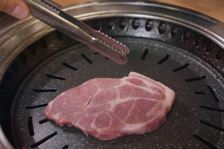  [맛집리뷰] 왕삼돈 양재역점, 양재역삼겹살과 다양한 육류 메뉴 제공!
