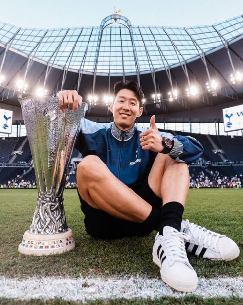 '<b>손흥민 토트넘</b> 우승' 이적설... <b>토트넘</b>, UCL 복귀 앞두고 <b>잔류</b>... 