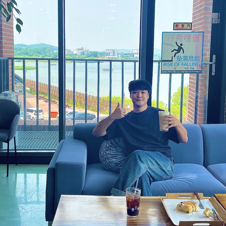  [2025-15] 돼지띠는 먹기위해 삽니다