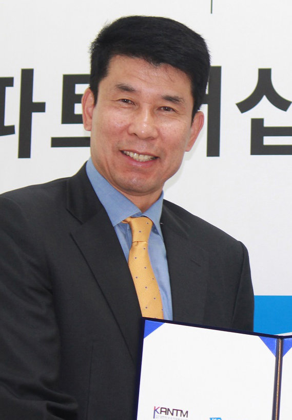 남자배구 전성기 이끈 '<b>돌고래 스파이커</b>' <b>장윤창</b>, 지병으로 별세