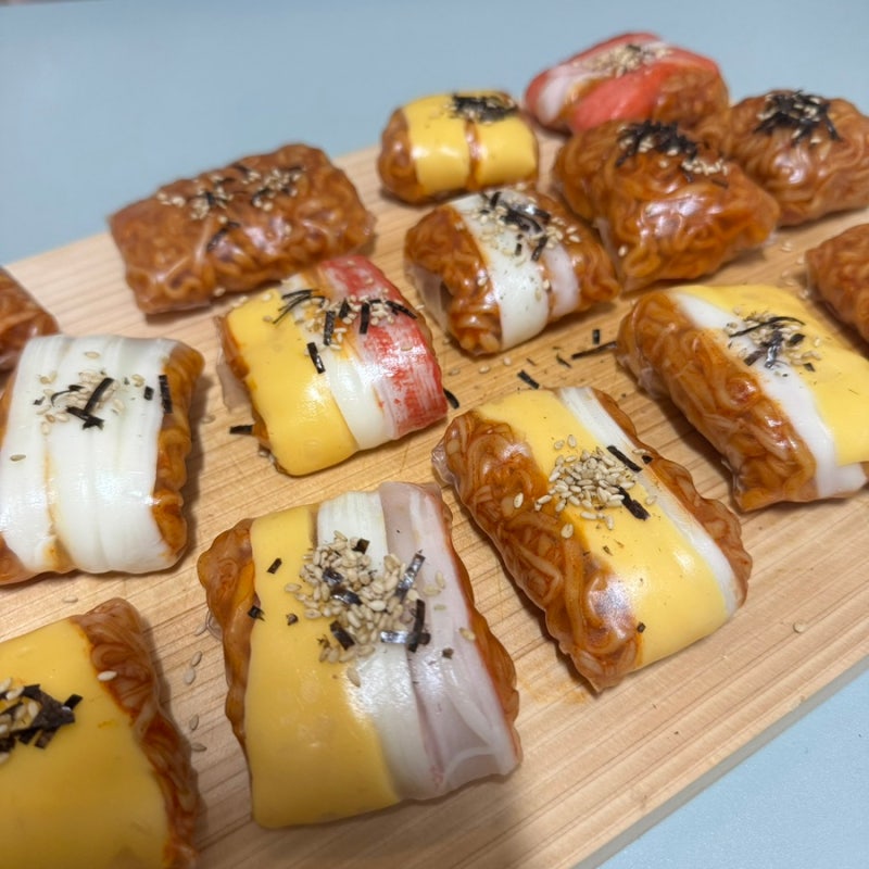 불닭 월남쌈 만들기 치즈 팽이버섯 조합 불닭 쌈 불닭볶음면 요리 불닭 쌈 레시피