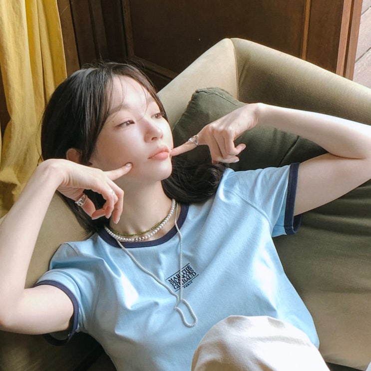  사복 여신 강민경 여성 티셔츠 추천, 브랜드·가격까지!