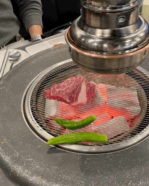  돼지고기 소고기가 다 있는 신사역 회식장소 가로수길 맛집 신사화로