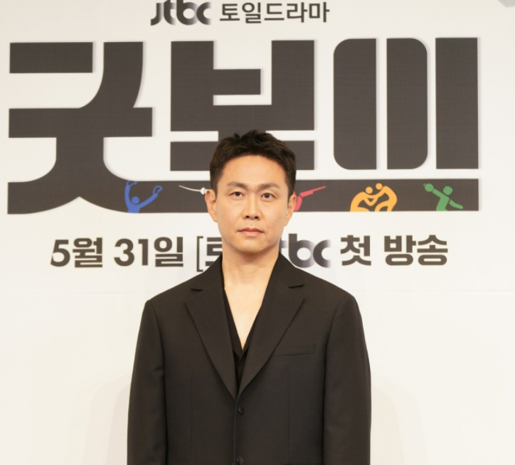 <b>오정세</b> 고독 | '혼자라 외롭다' 빌런의 고독 고백