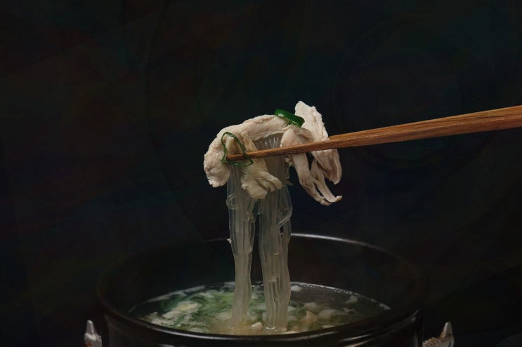  서현24시 본가 할매순대국 서현점에서 푸짐한 순댓국을 맛보세요