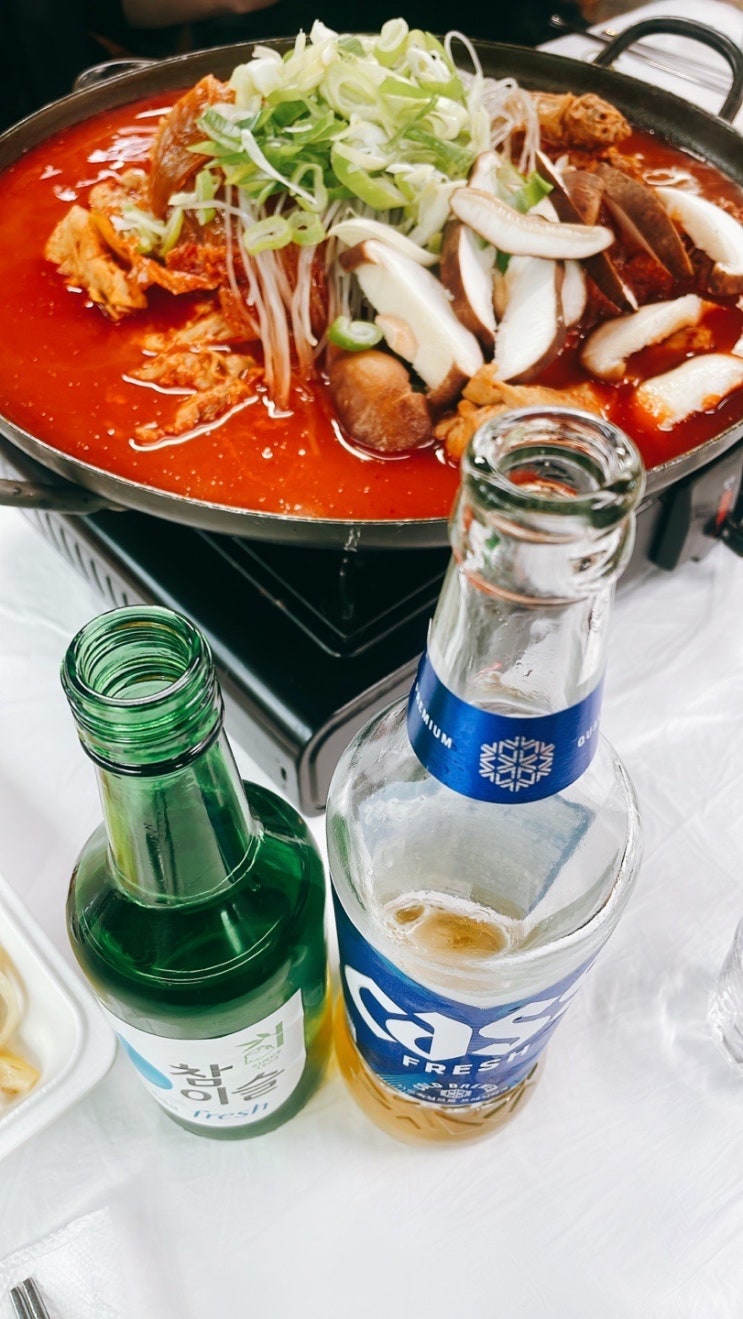  술을 부르는 포천 닭볶음탕 맛집 <고모리 연미정 포천본점>(묵은지닭도리탕, 낙지볶음)
