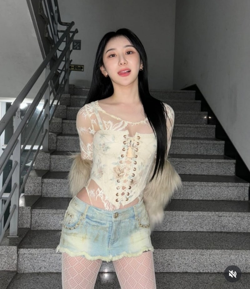 사전투표 인증한 가수 이채연, 그녀는 누구? (프로필 정치색 고향)
