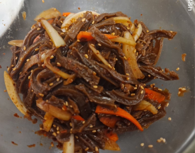 도토리묵 말랭이 무침