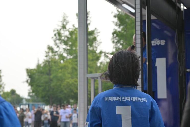 〈동탄 유세: <b>독재</b>를 말하는 <b>이준석</b> 후보님, 거울을 보십시오〉
