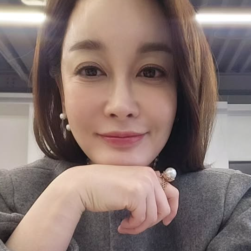 배우 <b>김혜은 유시민</b> 발언 <b>저격</b> 논란 "서울대 부끄럽다"