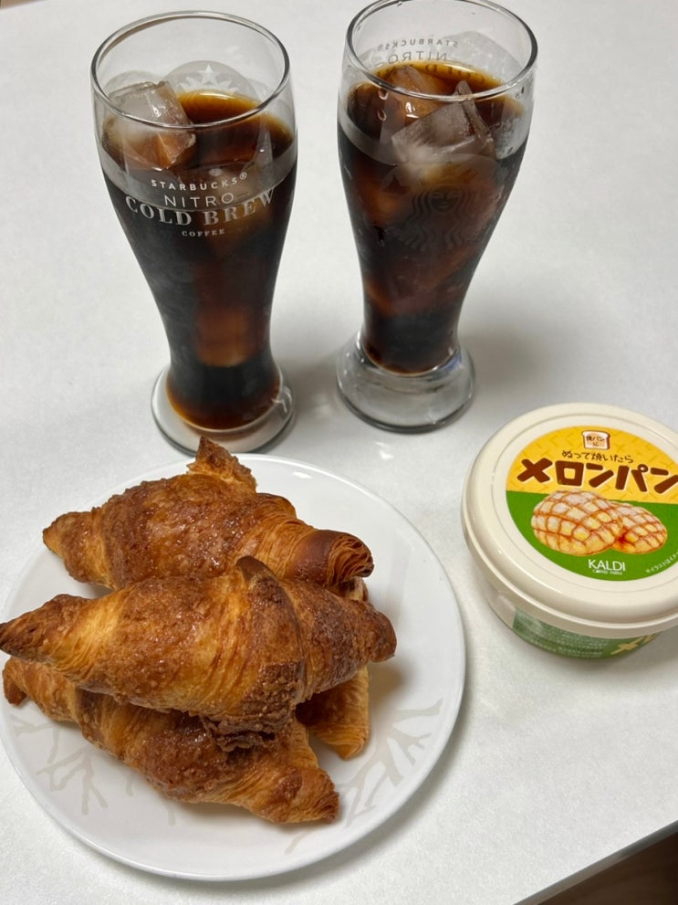  주말 홈베이킹 추천 | 칼디 메론빵 스프레드 x 냉동 크로와상 브런치 레시피