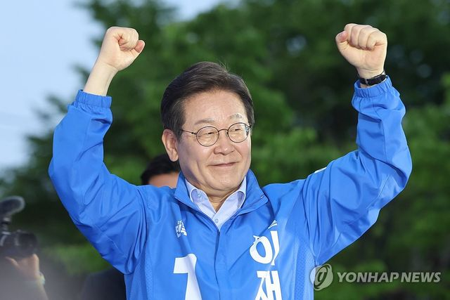  이재명, 아들 겨냥 이준석 발언에 "명예훼손 법적책임 물어야"