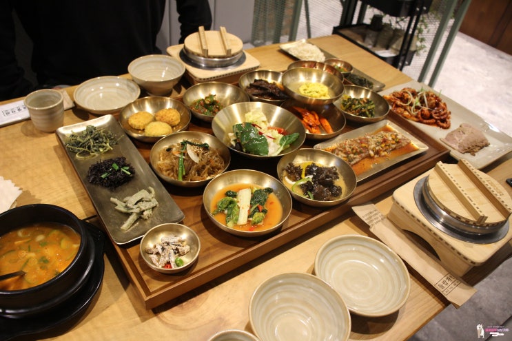  중요한 자리엔 여기! 신사한정식맛집 '들밥차반 신사점'