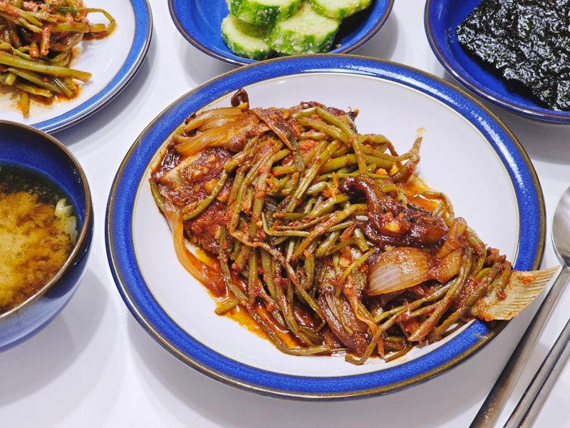 맛있는 김치양념 셰프애찬 고구마순김치 가자미조림