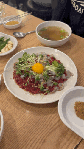  [종로맛집] 종로 광장시장 신선한 육회탕탕이 맛집 ‘창신육회 본점’ 내돈내산