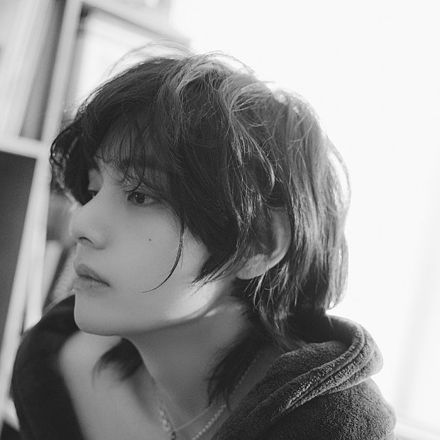 News image: Layover’ by V Surpasses 2.3 Billion Streams, Cementing Its Global Impact