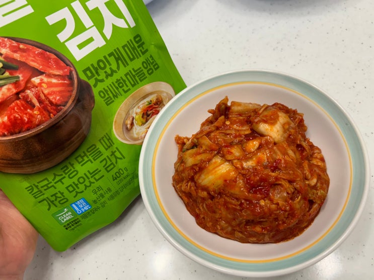  집에서 즐기는 명동교자의 마늘김치의 맛 <풀무원 칼국수김치> 후기
