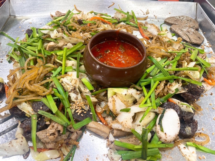  신림동 순대타운 마성의 307호 백순대 맛집 <전라도시네마>