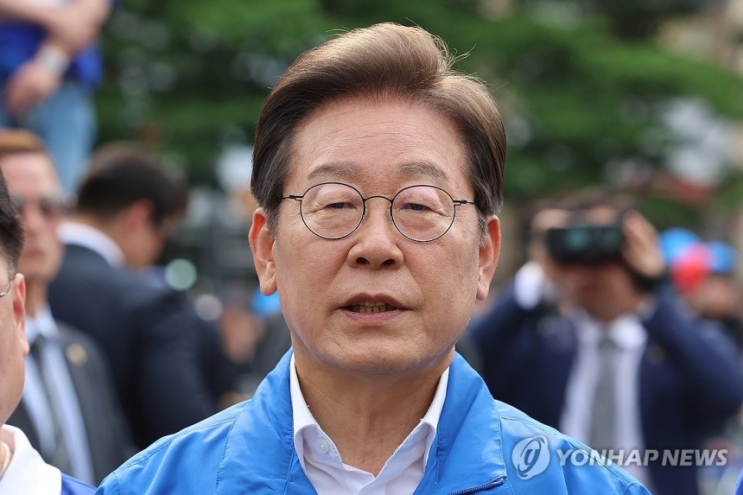 이재명, 부산에 동남투자은행 설립 약속! <b>영남</b> 표심 잡기 나섰나?