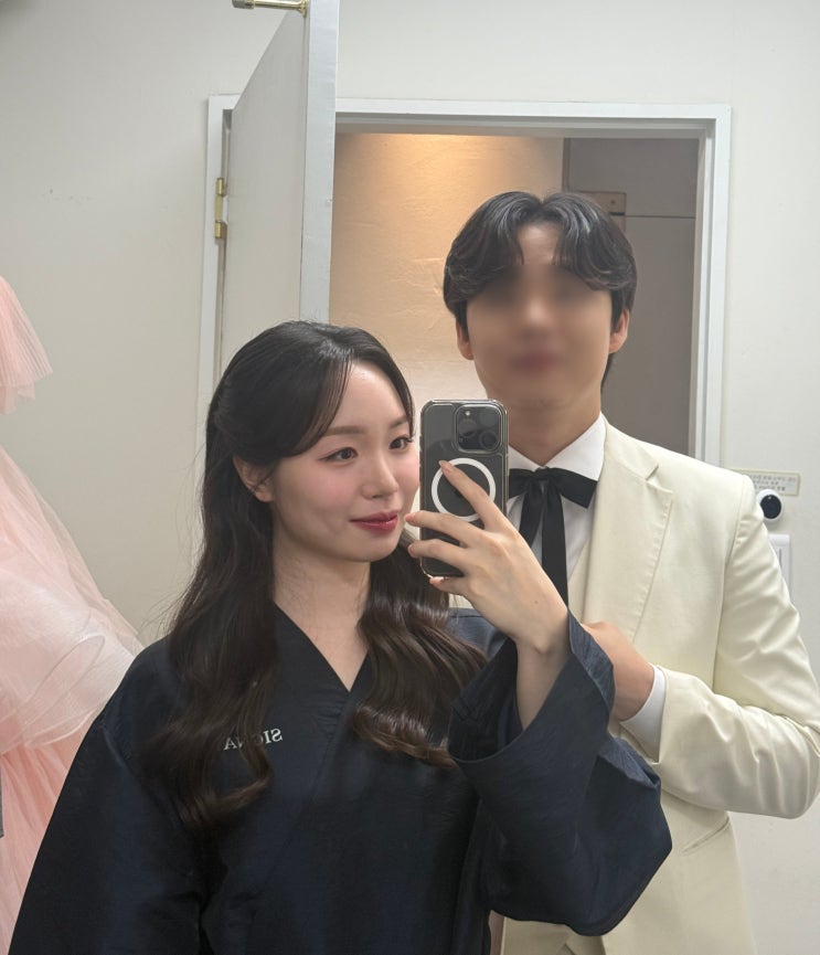  가을스튜디오 헤어메이크업 토탈로 진행했어요