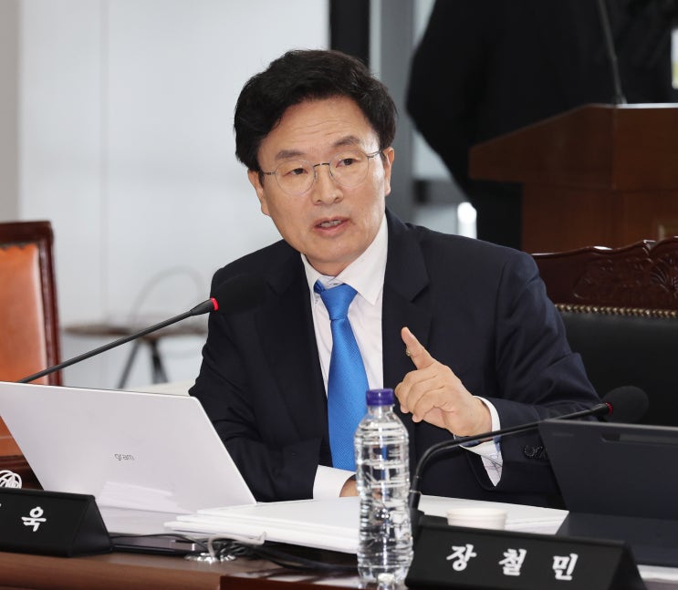 정진욱 “댓글조작은 민주주의의 적… <b>김문수</b> 캠프 <b>연관</b> 여부... 