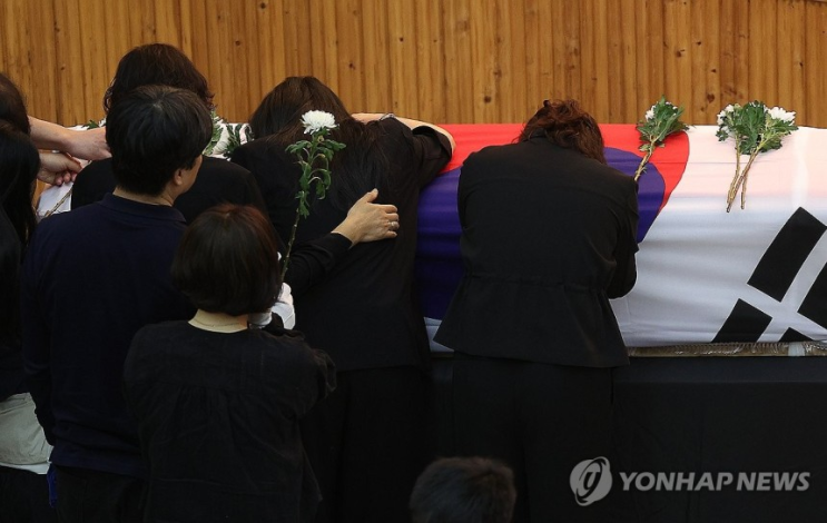 [긴급] 포항 <b>초계기</b> 추락 <b>순직 장병</b> 영결식… <b>해군</b>장으로 엄수