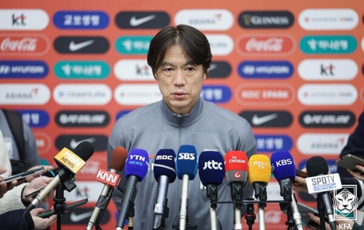 <b>홍명보</b> 감독 북중미 월드컵... 원정  <b>손흥민</b> 무리하게 <b>기용</b>할... 