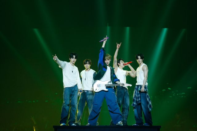 투바투, 헤드라이너로 ‘위버스콘’ 섰다… “최초 공개하는 무대”