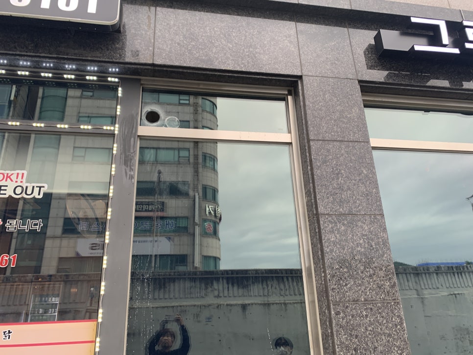 상가건물 에어컨배관 이중유리타공작업 전문업체 인천송도