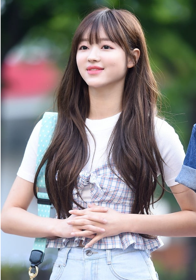 <b>오마이걸 유아</b>, <b>사람엔터</b>와 전속계약…“연기 도전... 