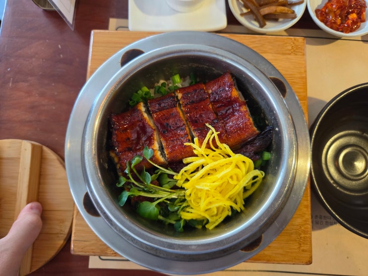 서울숲 솥밥 맛집 |  깔끔한 한식 데이트 코스, 초리상경 스테이크솥밥·장어솥밥 후기!