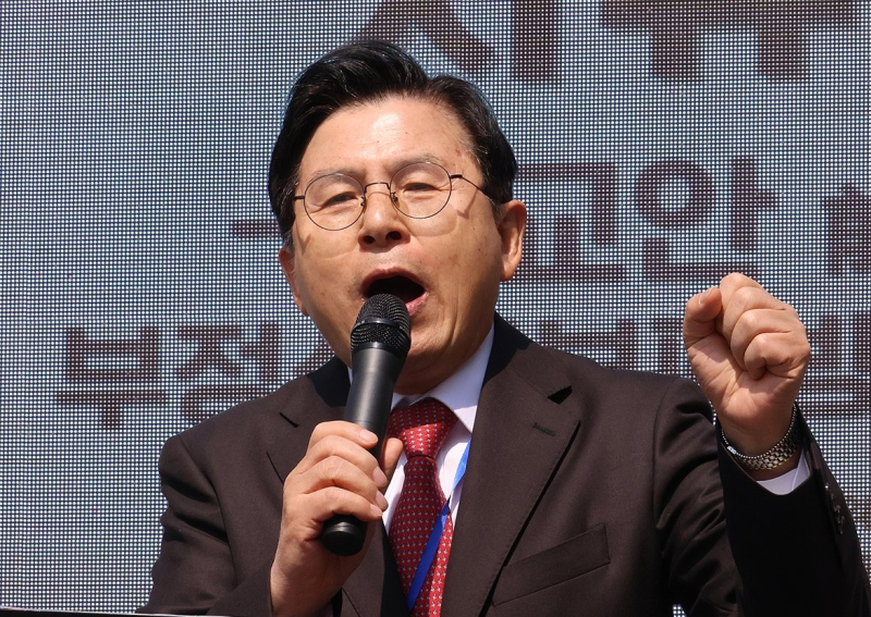 후보 단일화! 황교안의 속내! 황교안, 대선 후보직 사퇴…김문수 지지 선언. 사전투표 감시를....
