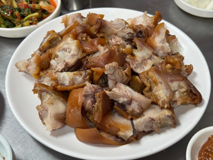  대전 맛집 추천 족발 먹으러 갔다가 시래깃국에 빠져서 또 가게 되는 곳 갈마동 족발이랑 칼국시