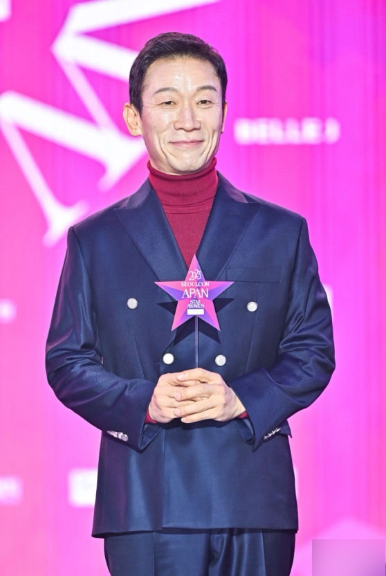 배우 <b>정석용</b> 55세에 <b>결혼</b> 골인…예비 신부는 음악 감독