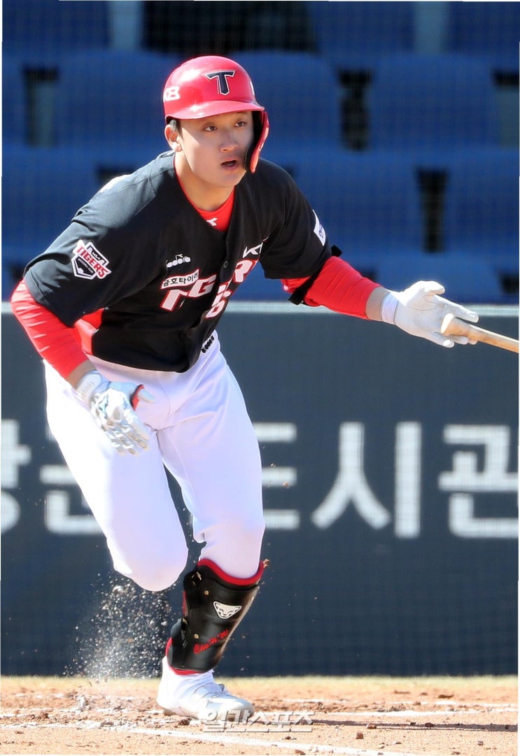 <b>윤도현</b>, 부상 극복 후 날아오른 <b>KIA</b>의 새로운 슈퍼스타