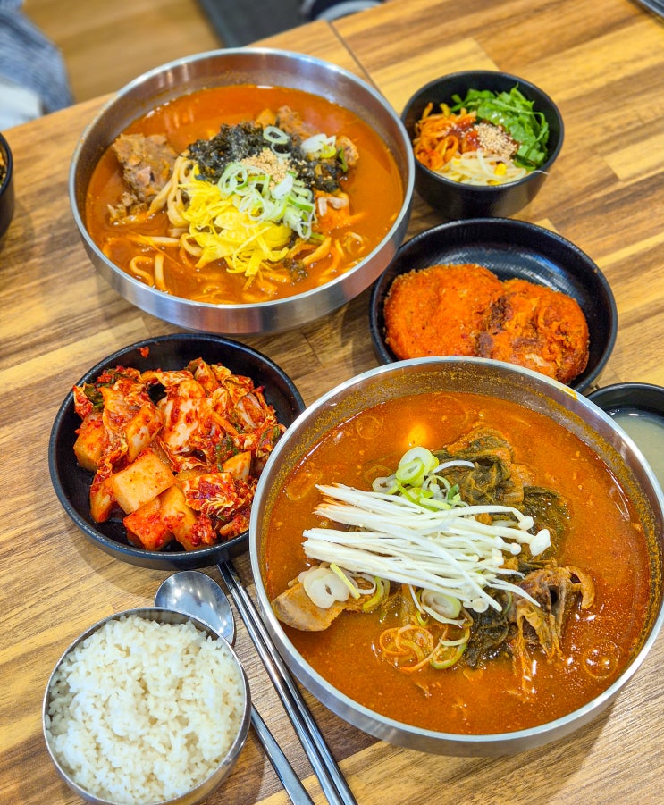  가평 얼큰한 해장국 맛집 백돈뼈칼국수감자탕 내돈내산