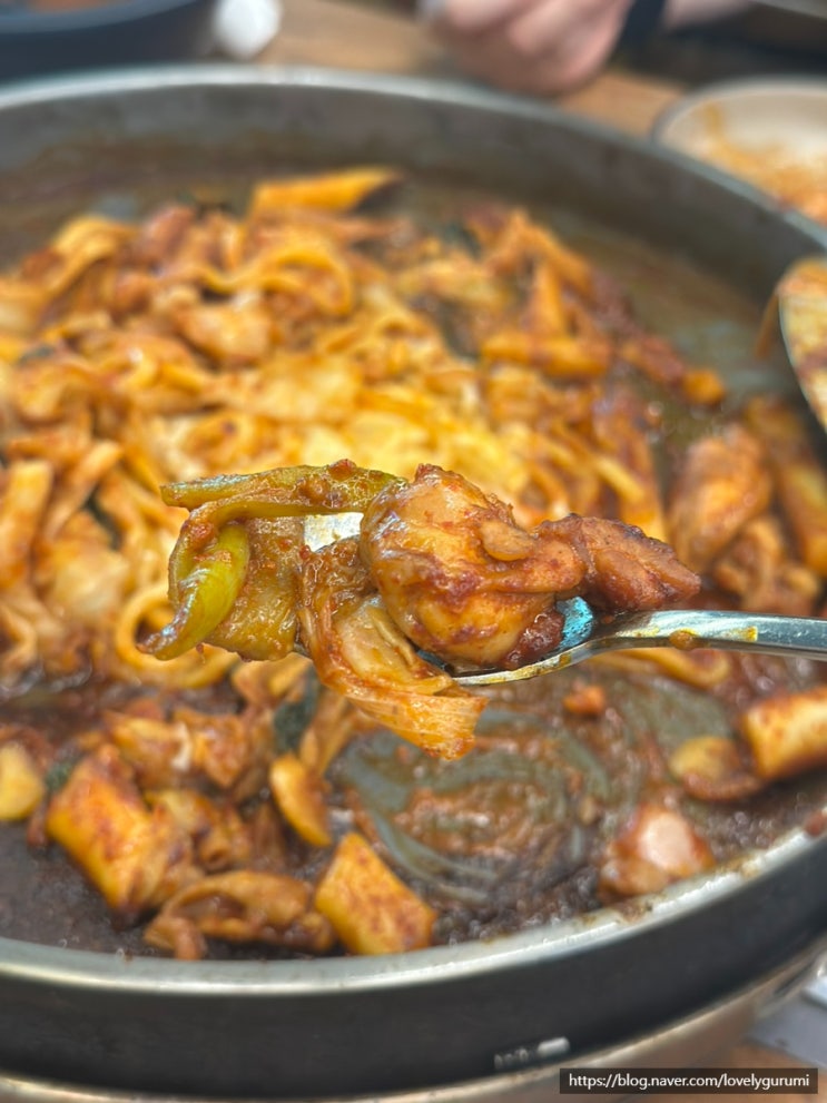 <b>춘천</b> 닭갈비 <b>대장</b> : 통나무집닭갈비 3호점 방문 후기(평일 점심)