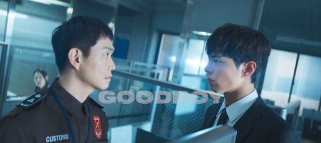 [드라마리뷰] 굿보이 2회 <b>박보검</b>X<b>오정세</b>, 한밤의 숨멎 <b>대면</b>... 