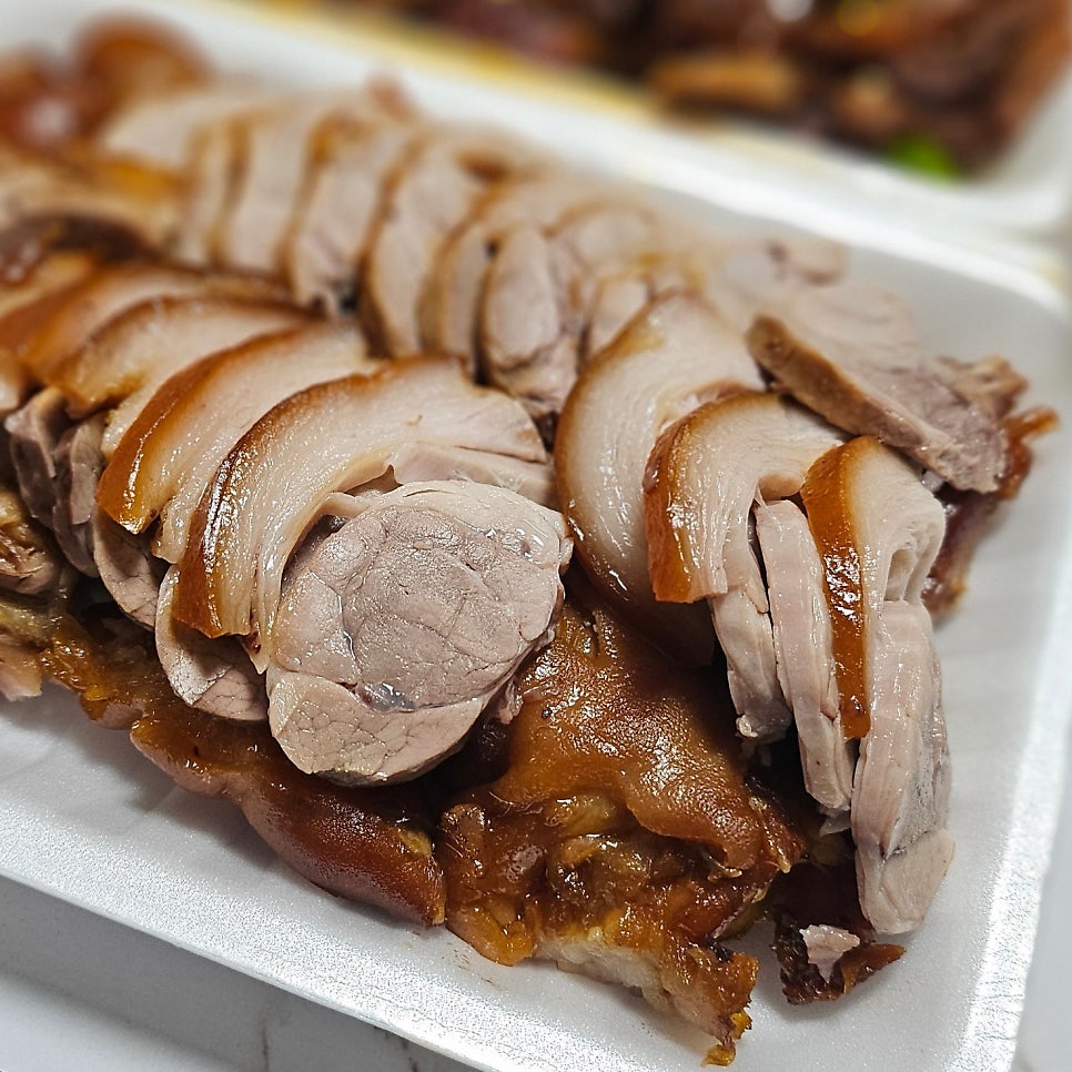 촌놈족발 사진 1