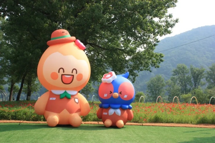 그레타 <b>툰베리</b>, 확실히 우리 시대의 아이콘인 것만은 분명하다.... 