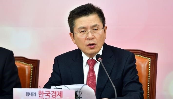 전 국무총리 황교안 프로필 나이 고향 학력 경력 재산 "무효표 주의해야"