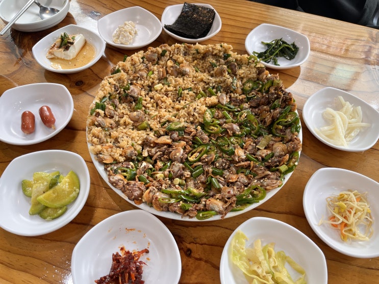  강릉 점심 맛집 엄지네 포장마차 본점에서 먹어본 꼬막비빔밥