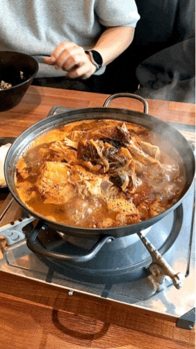  2차 강력 추천! 감자탕을 서비스로 주는 <도야족발 가락점> 방문 후기