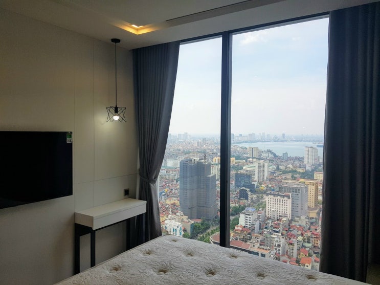  [추천집] 하노이 빈홈 메트로폴리스 M2 방2개 $1400 풀옵션 Vinhomes Metropolis [ 하노이 아파트 임대 ]